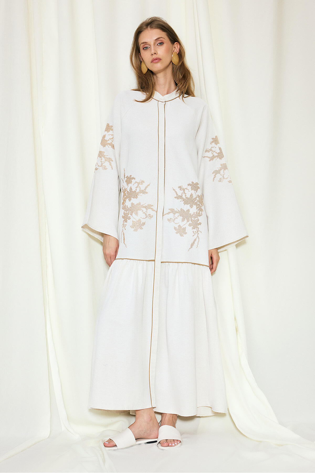 Touche Prive EMBROIDERED LINEN DRESS