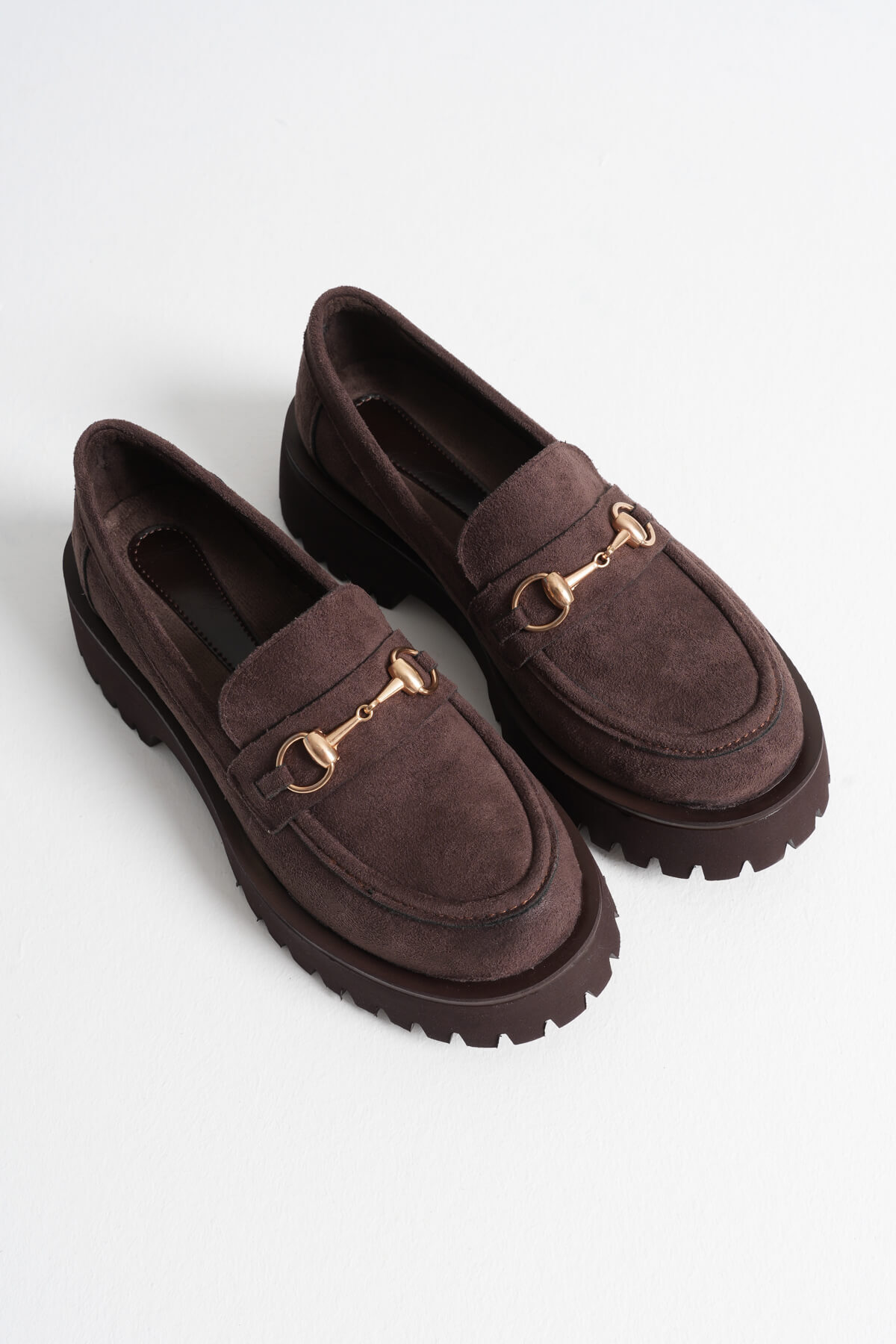 Cool Feet Kadın Acı Kahve Süet 4cm Kalın Topuklu Toka Detaylı Loafer Ayakkabı
