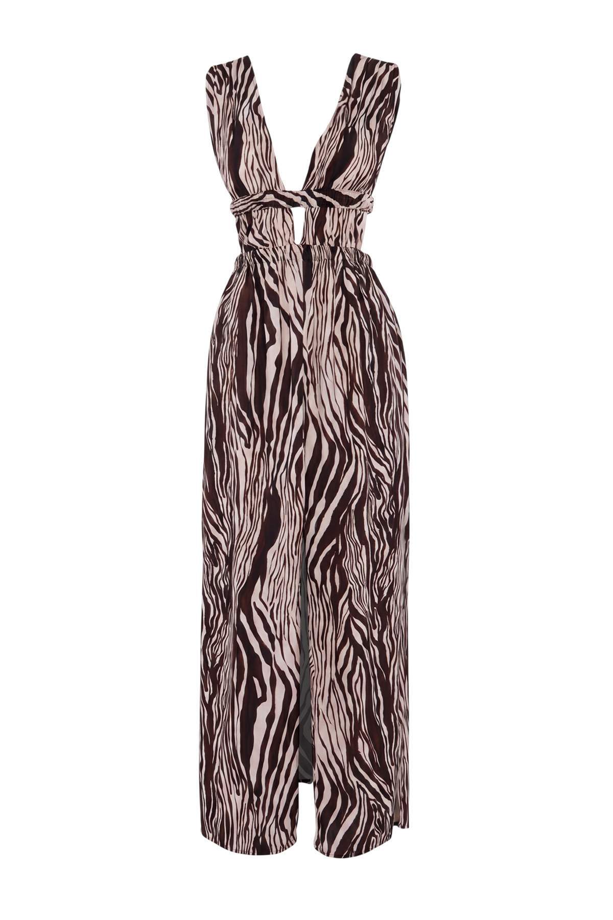 Trendyolmilla Zebra Desenli Maxi Dokuma Yırtmaçlı Plaj Elbisesi TBESS22EL0731
