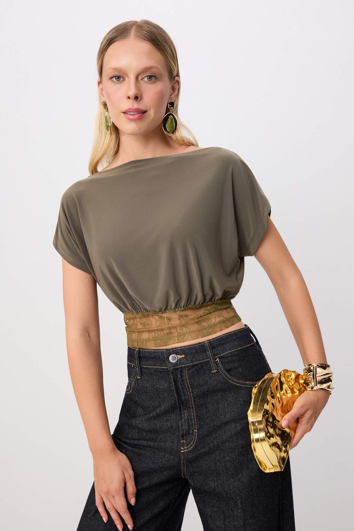 Trendyolmilla Haki Düz Kayık Yaka Kolsuz Örme Sandy Bluz TPRSS26BZ00061