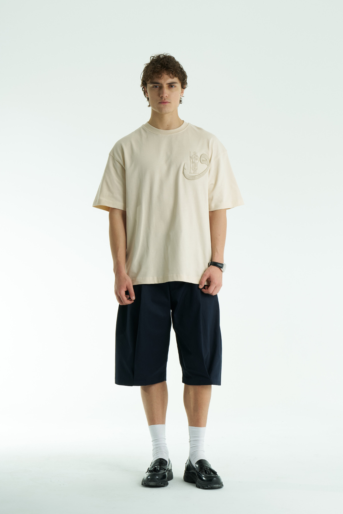 SHANBERWEAR Vav Nakışlı & Halı Motifli Oversize Erkek Tişört %100 Pamuk Bisiklet Yaka -Bej görsel 2