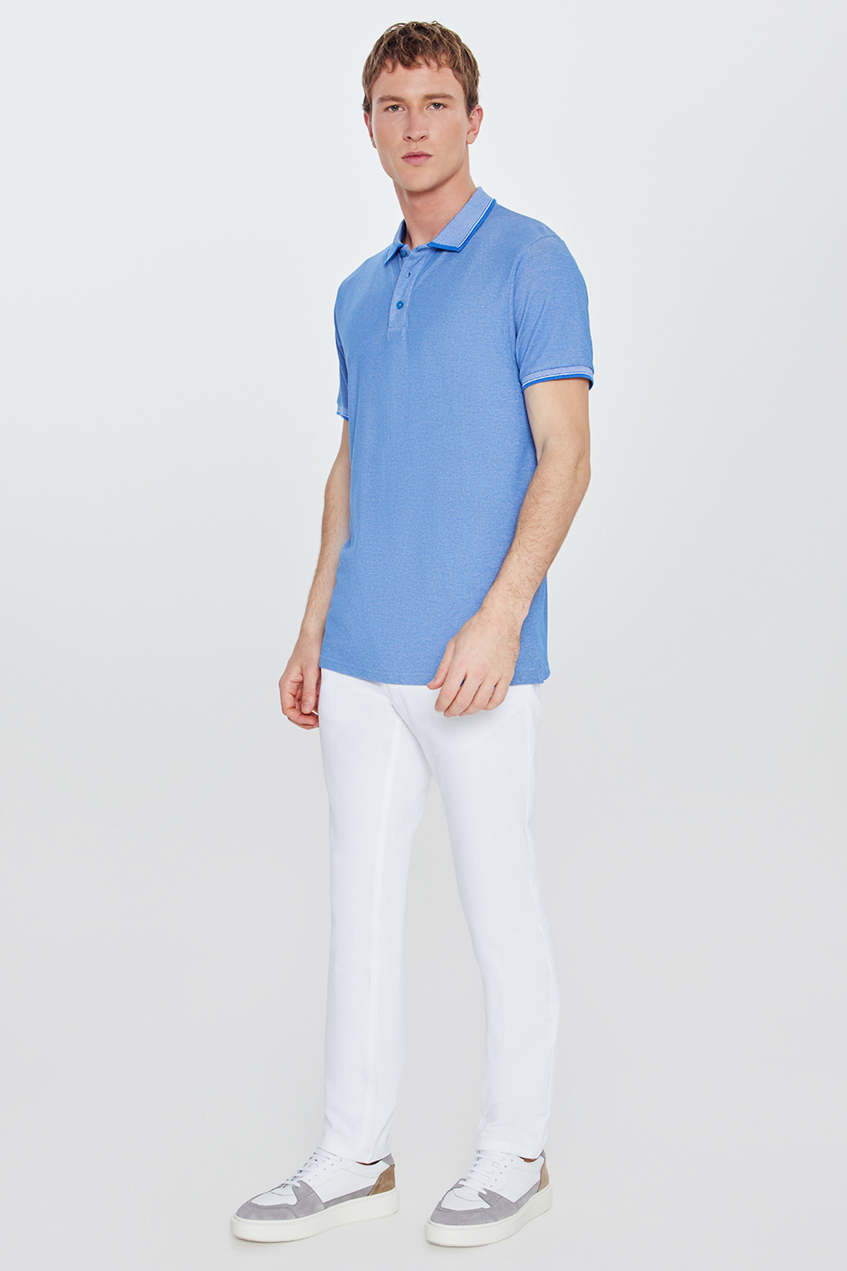 AC&Co / Altınyıldız Classics Erkek Çekmeyen Pamuklu Kumaş Slim Fit Dar Kesim Saks-Beyaz Kıvrılmaz Polo Yaka Tişört görsel 7