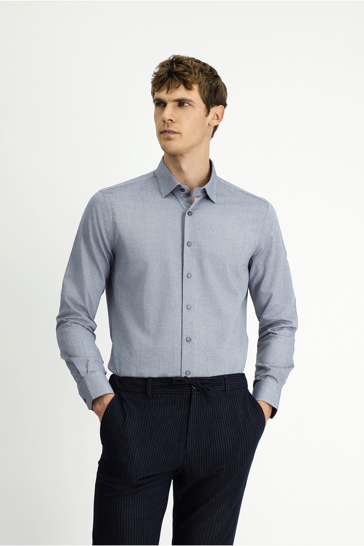 Uzun Kol Slim Fit Armürlü Pamuk Gömlek — سرمه‌ای KK26400000002 — تصویر 5 از 7