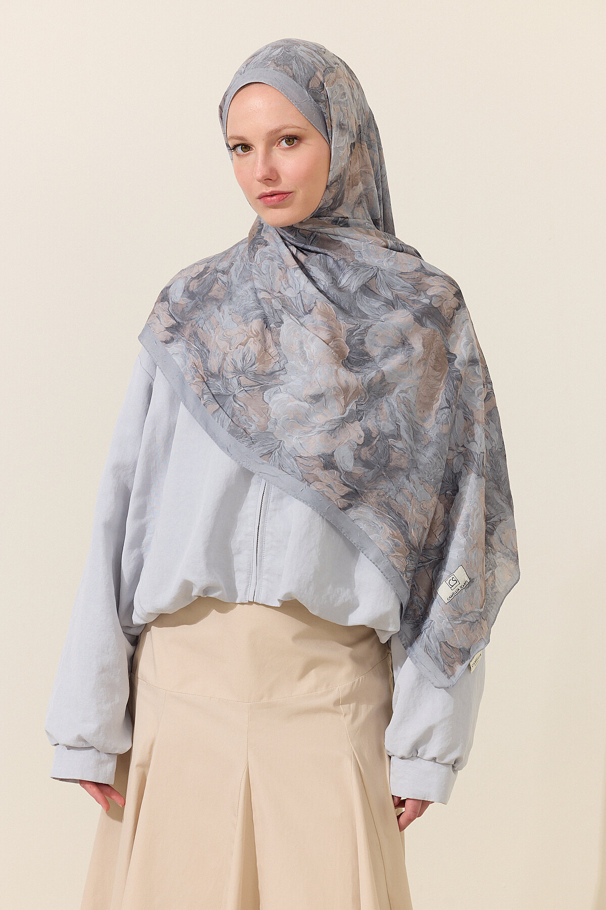 cs camellia scarf Monaco Kraş Şal - Gri