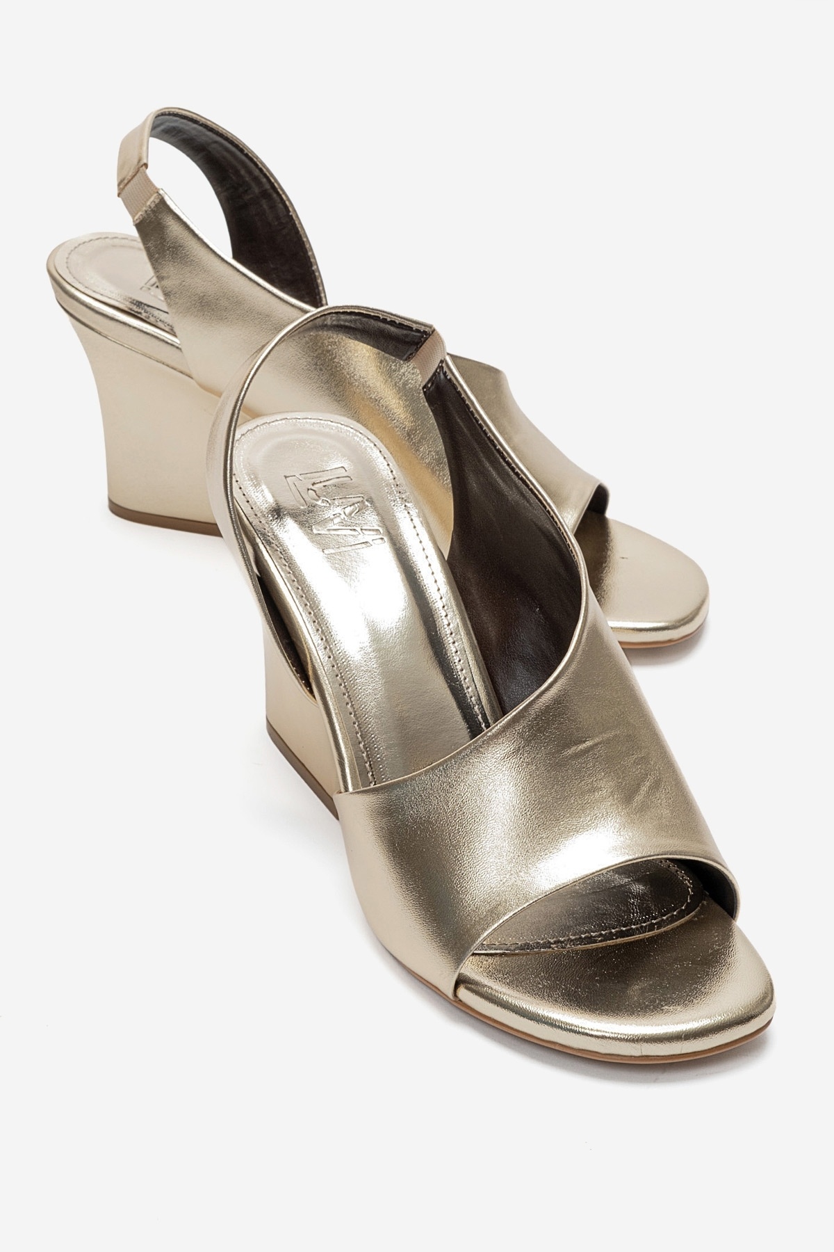 LuviShoes ZYRA Altın Cilt Kadın Dolgu Topuklu Ayakkabı