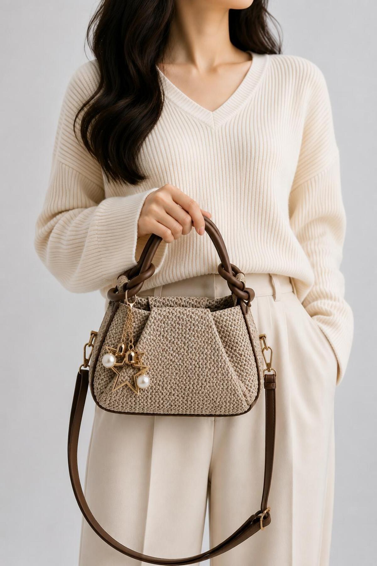 STYLE BAGS Steylebags Yıldız Çarpraz Ve Eldentutmalı Çanta 15x24 Ebatında