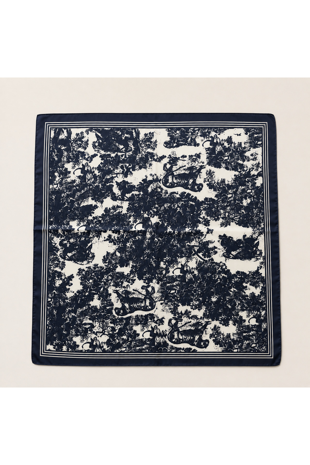 EveryScarf Noir Jardin Lacivert Doğa Desenli Saten Fular 70x70 cm görsel 4