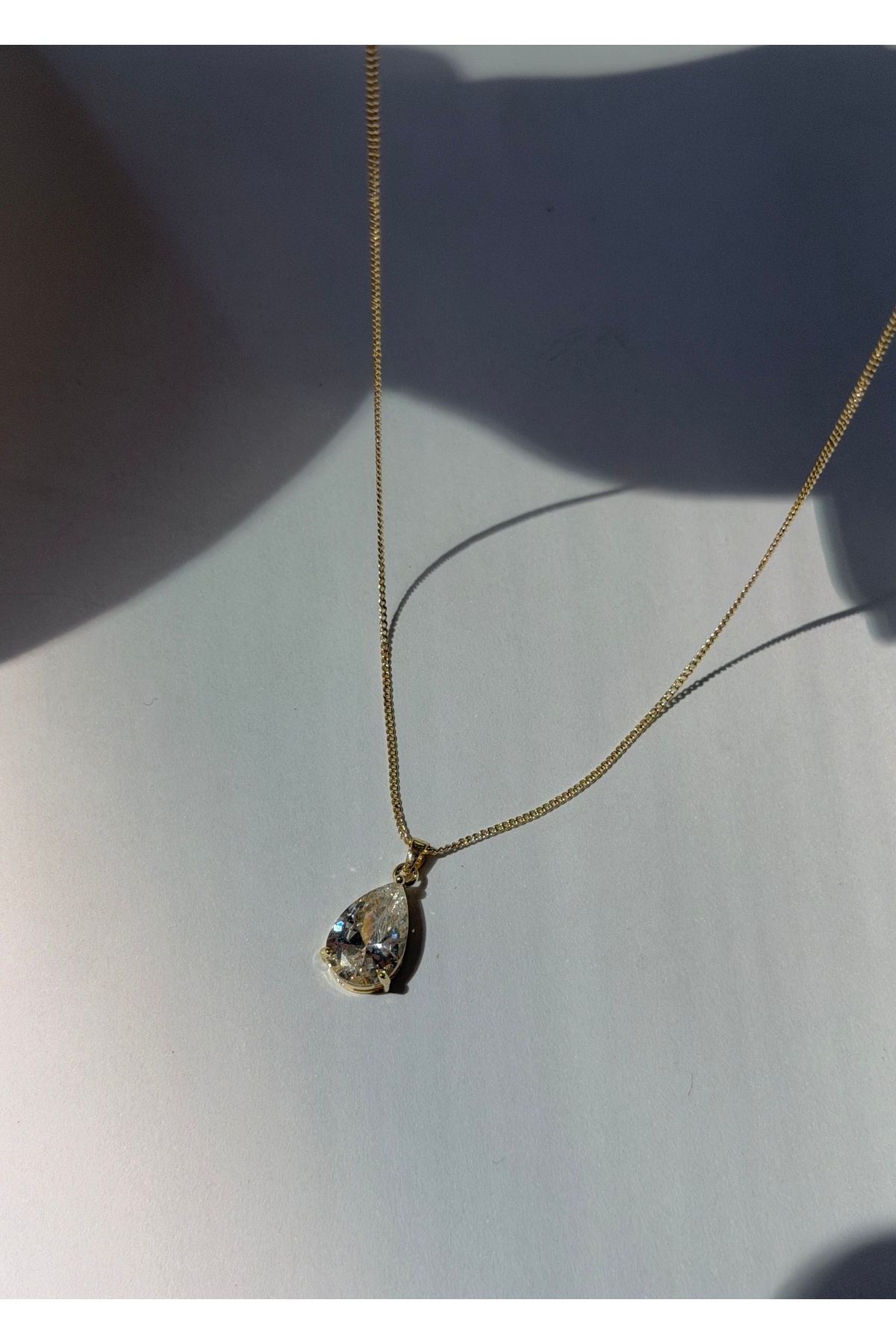 KİLİGİSTANBUL 14 K Renginde Damla Taş Kolye 42+5 CM görsel 4