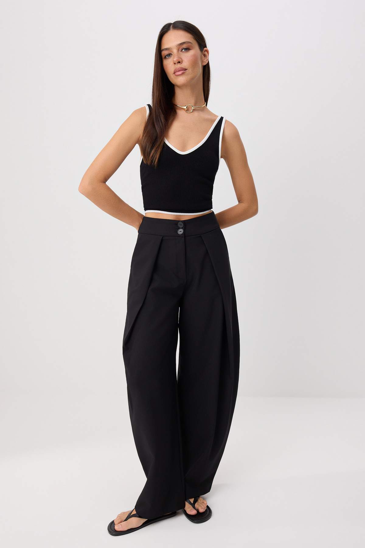 Trendyolmilla Siyah Balon Kalıp Geniş Kesim Pantolon TWOSS26PL00212