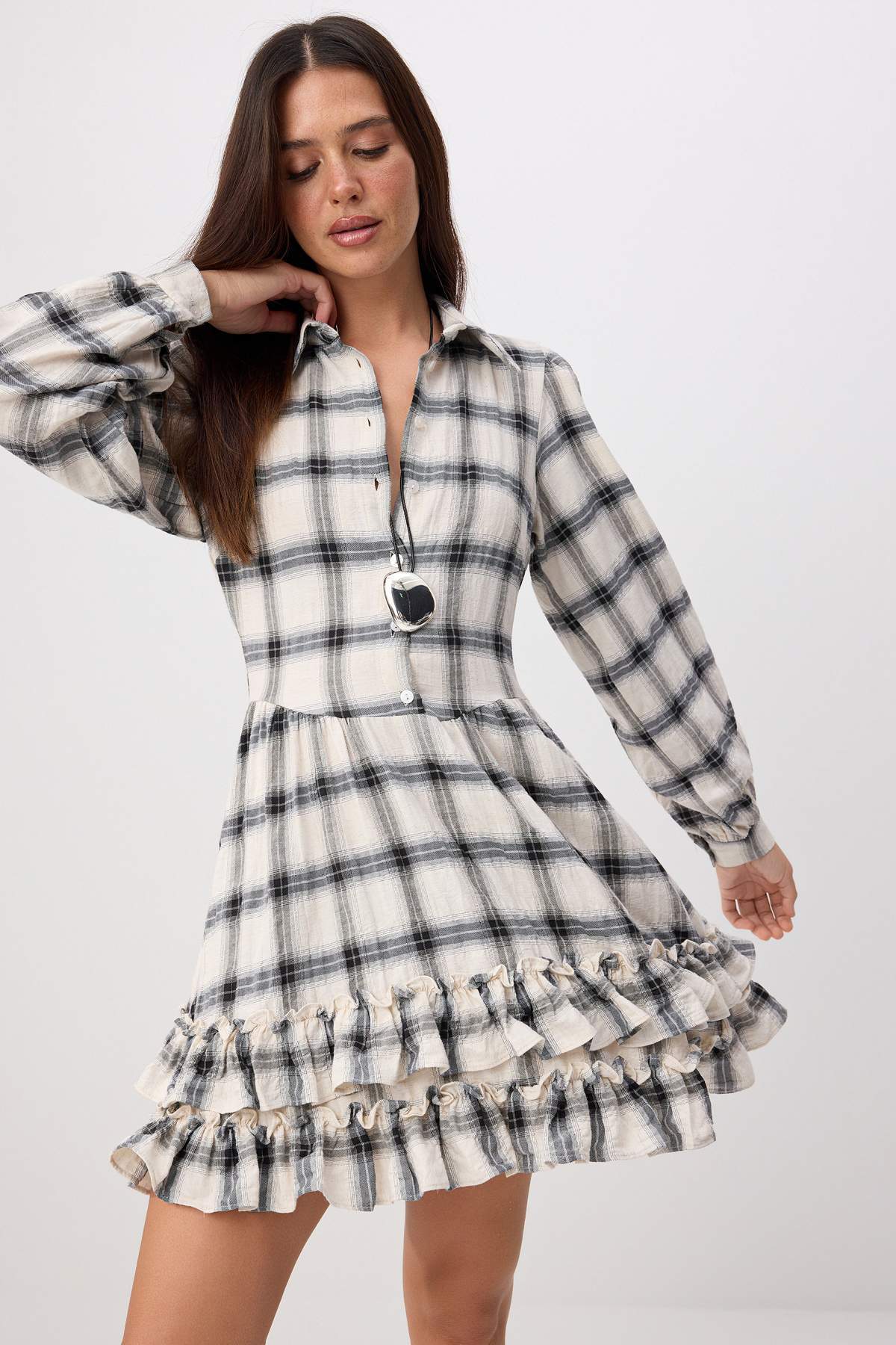 Trendyolmilla Ekru Ekose / Kareli Fırfırlı Kısa / Mini Dokuma Elbise TWOAW26EL00353