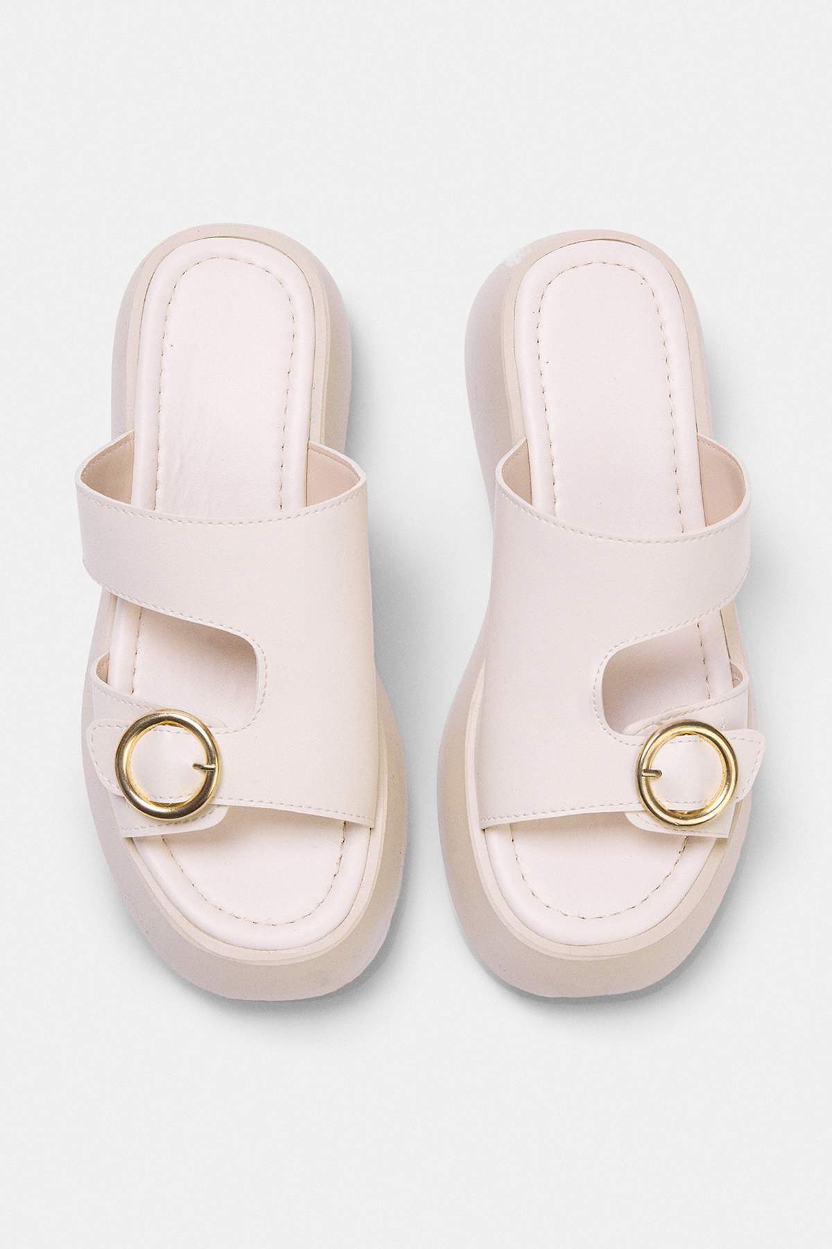 TRENDYOL SHOES Beige Gold Schnalle Detaillierte dicke Sohle Damen Hausschuhe ...