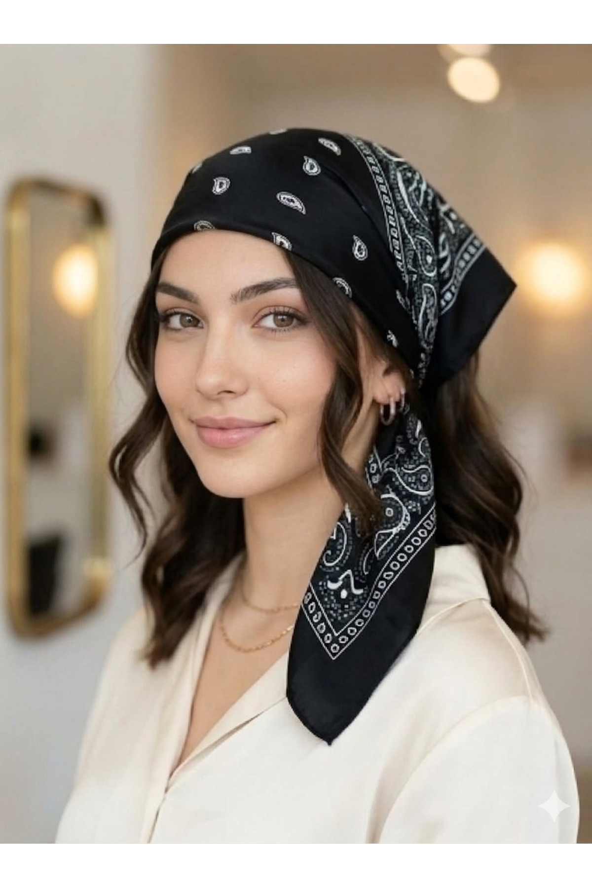 MutluBiDünya Vintage Siyah Renk Etnik Desen Kare Pamuklu Bandana Fular