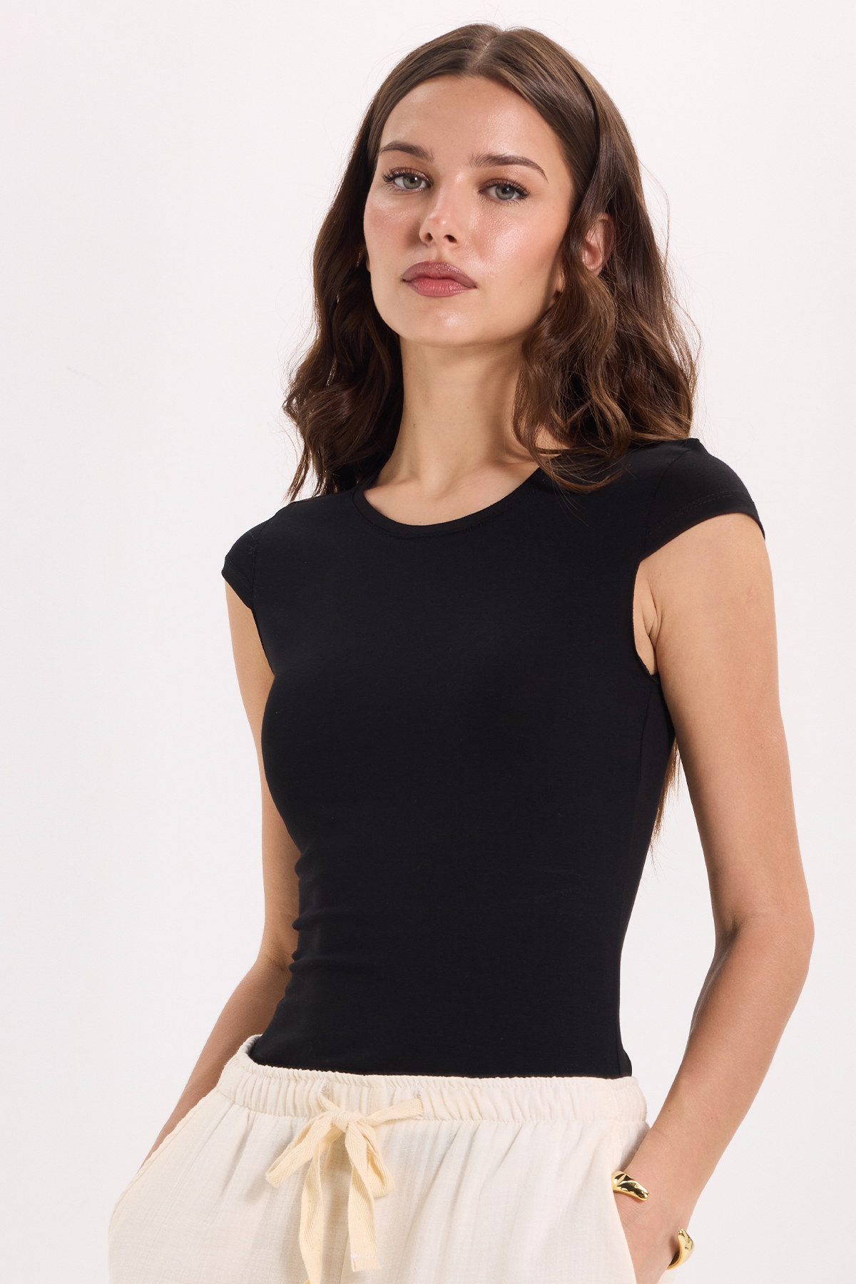Tudors Women's Slim Fit Cotton Lycra Crew Neck Ay Kol Black T-Shirt