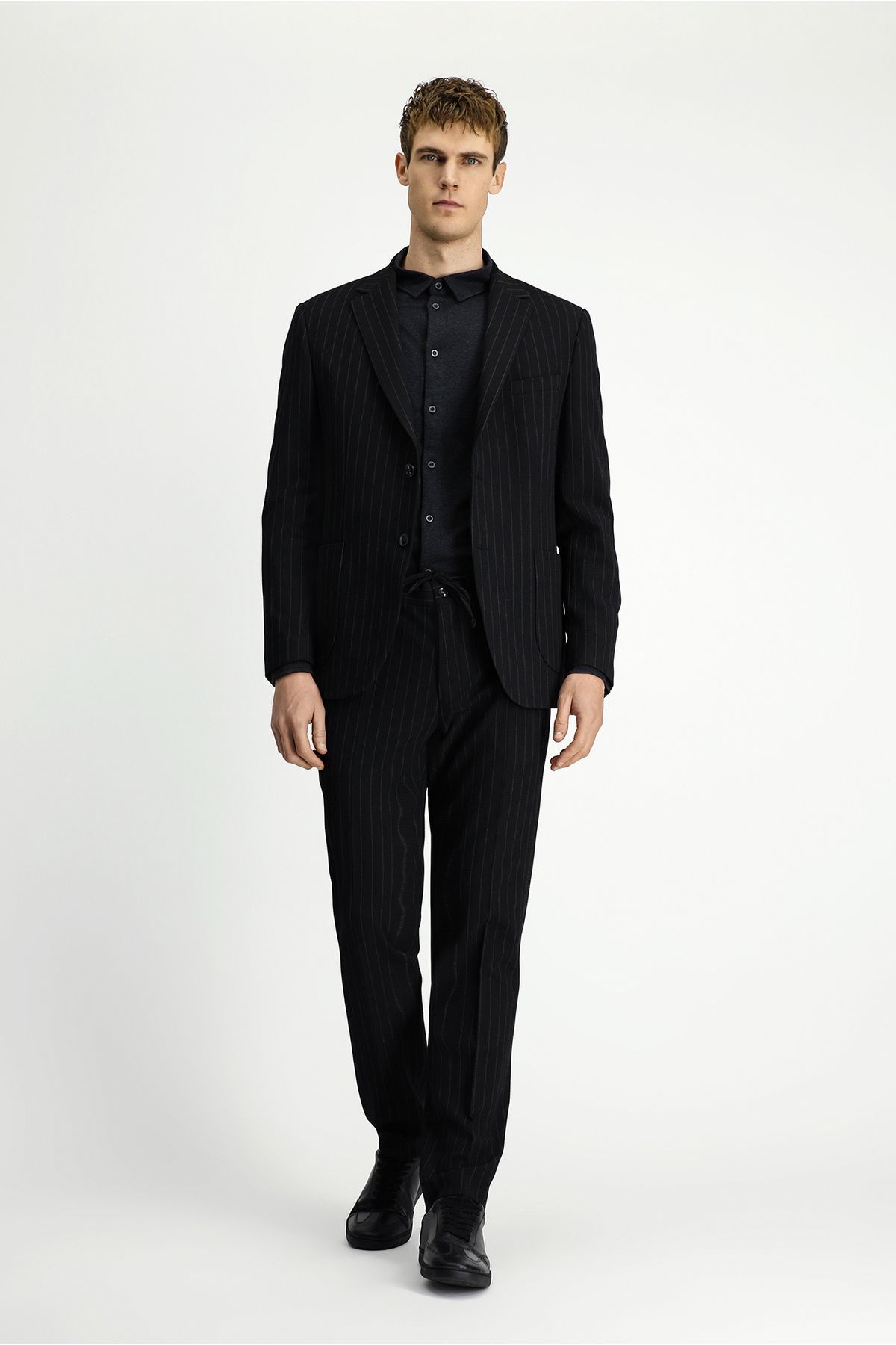 Slim Fit Mono Yaka Beli Bağcıklı Takım Elbise — مشکی KSSZ1U76CZ069 — تصویر 4 از 7
