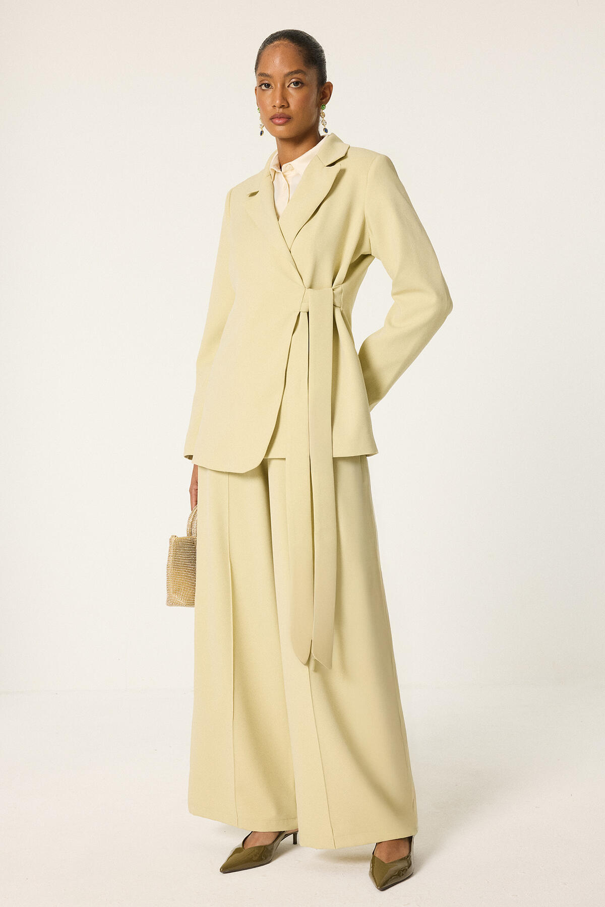 Touche Prive Tie-Up Jacket and Pants Set