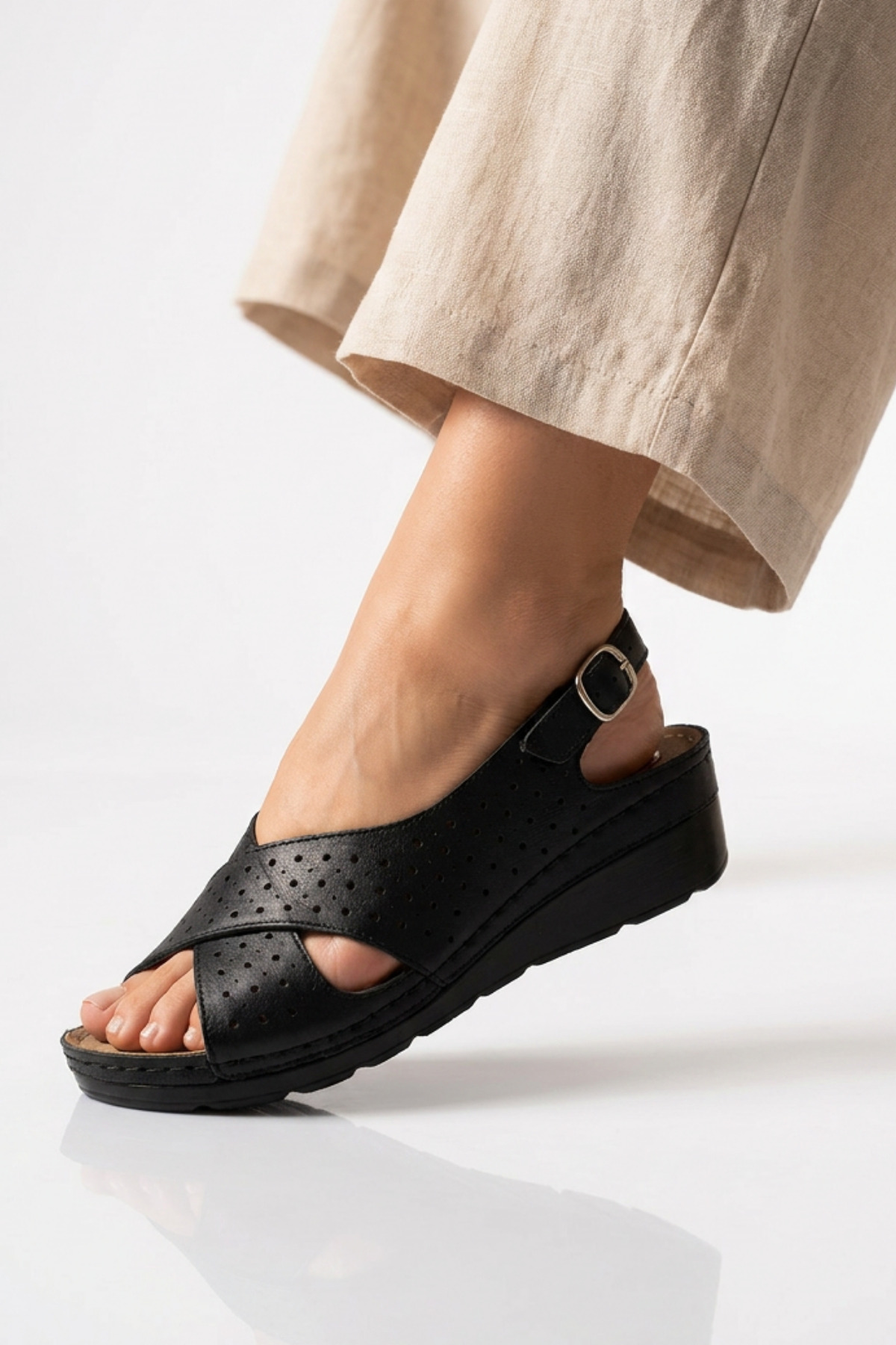 Step Stones Kadın Çapraz Tokalı, Dolgu Topuklu, Jelli Ortopedik Sandalet | Anatomik Günlük Giyime Uygun Kadın Sandalet