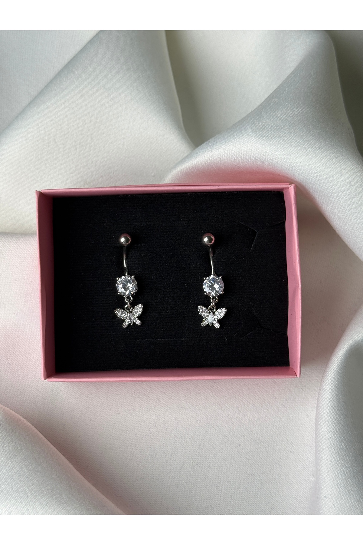 Sallantılı Kelebek Piercing 3