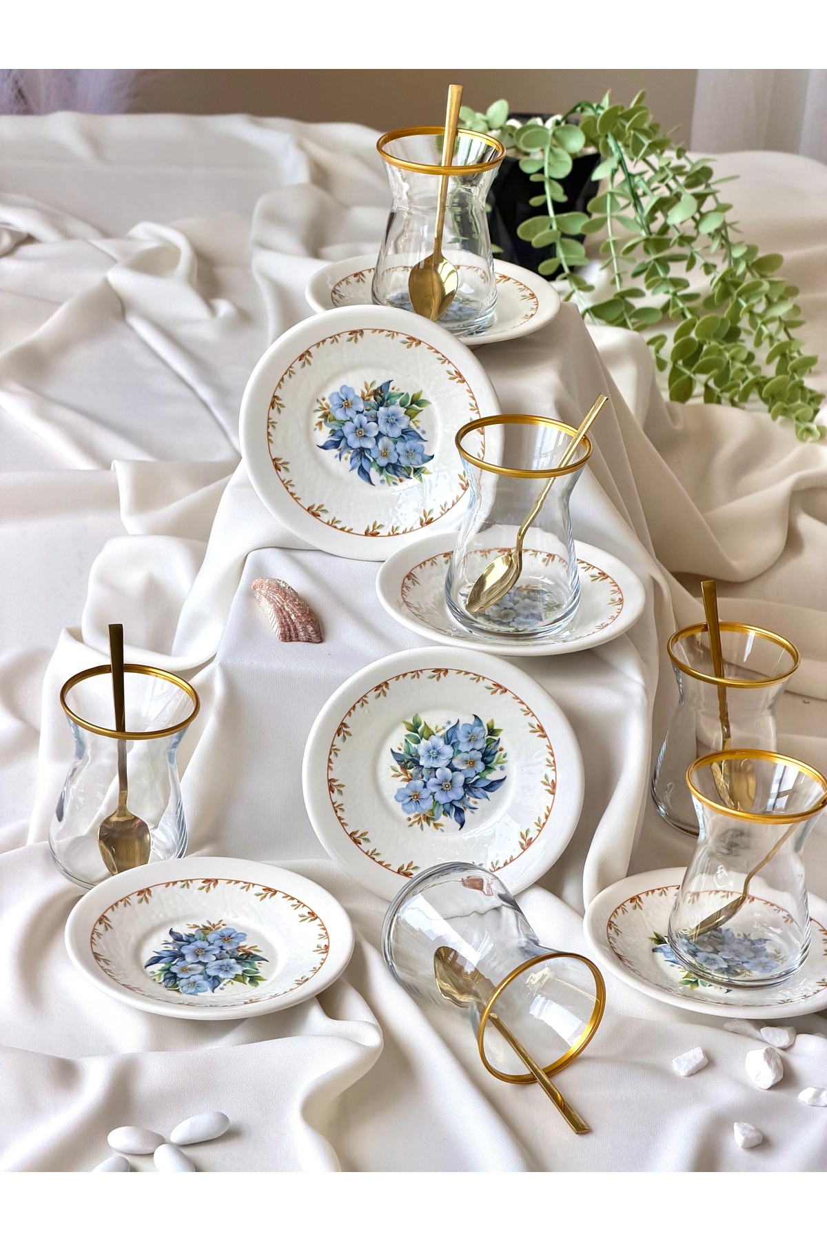 Yiğit Seramik Züccaciye Yediveren Model Gold Gilded 6-Person 12-Piece Luxury Tea Set