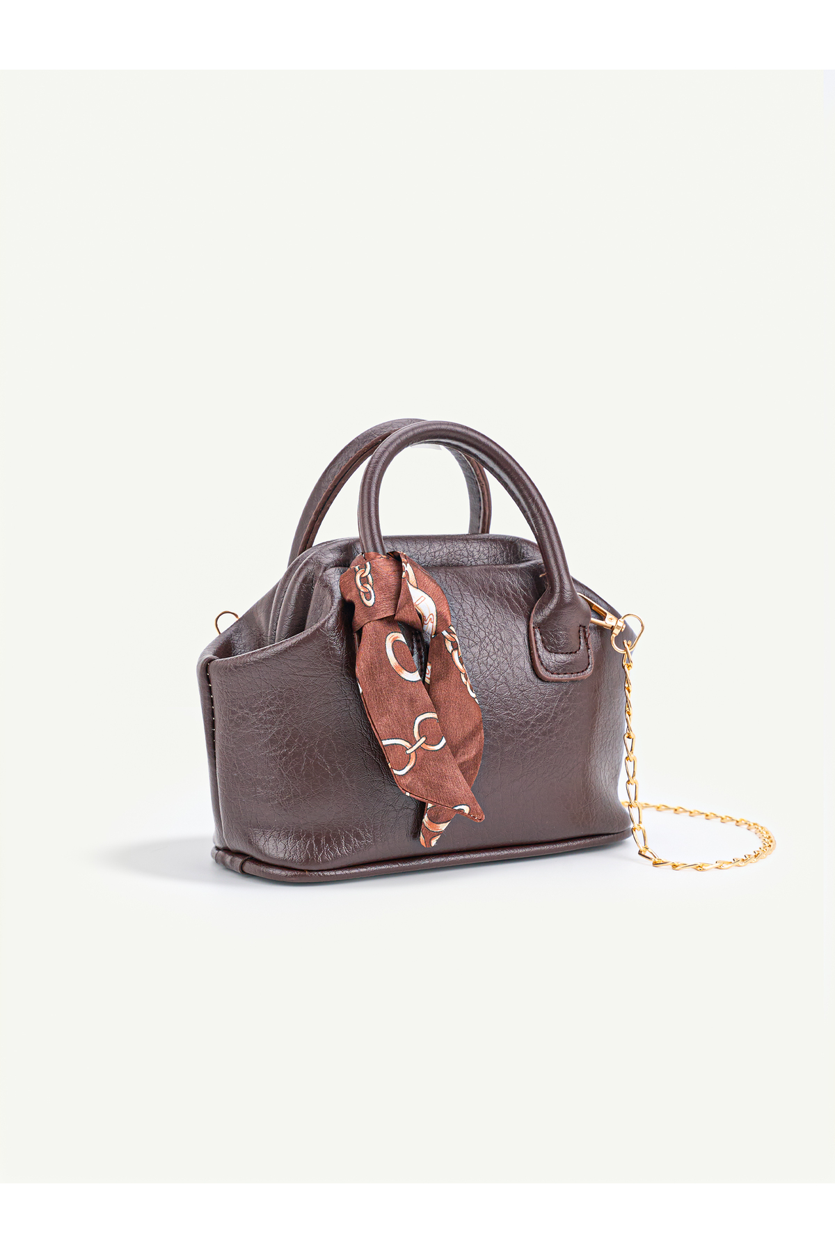 Women's Hand and Shoulder Bag with Scarf and Scholarship for Daily Use