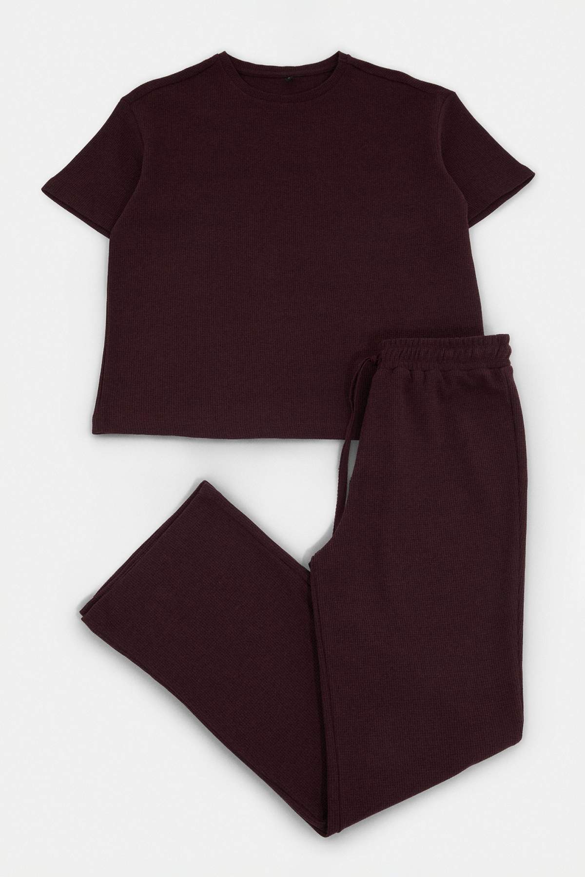Trendyolmilla Bordo Düz Waffle Örme Pijama Takımı THMAW26PT00050