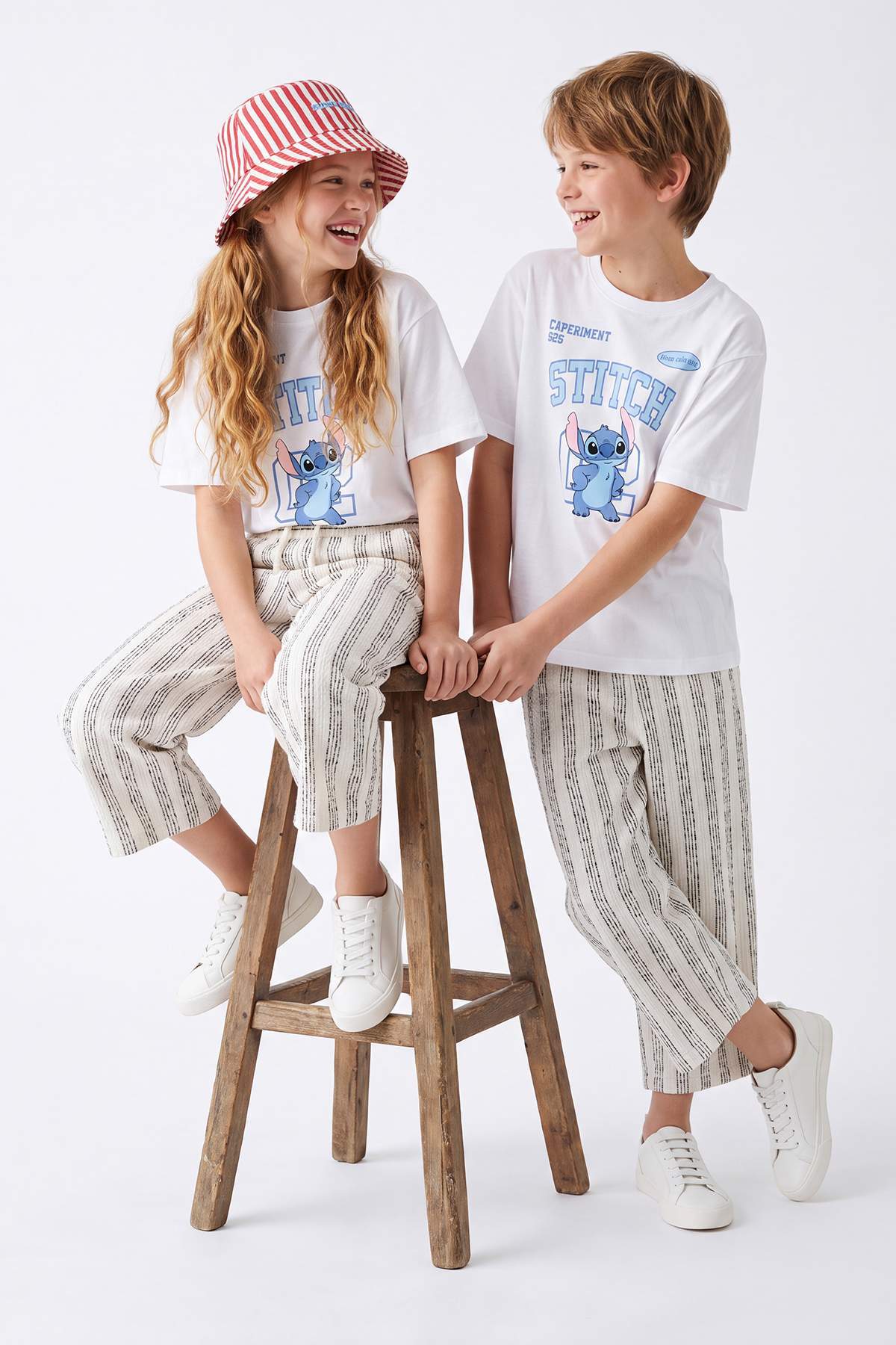 Trendyolmilla Kids Beyaz Kız Çocuk Stitch Lisans Baskılı Örme T-Shirt TKDSS26TS00049