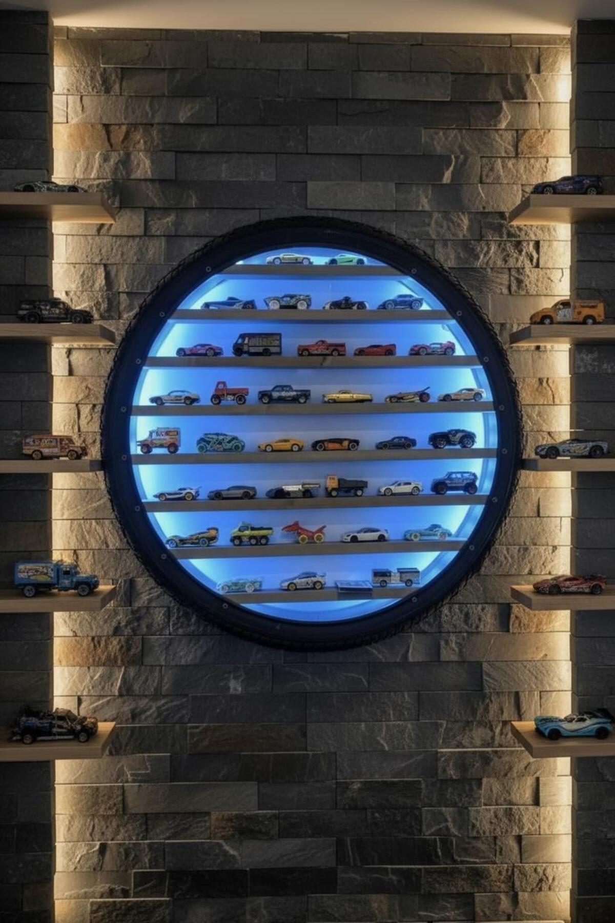 Illuminated Kids Toy and Car Rack