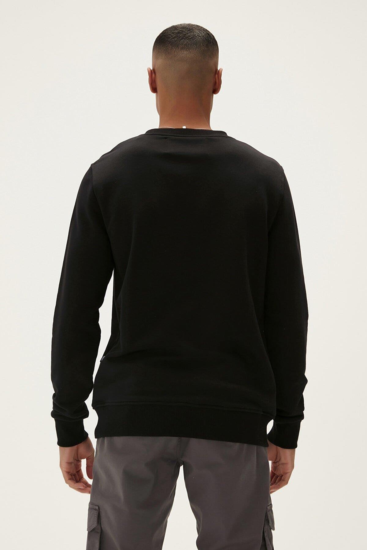 Logo Crewneck Night 22.02.12.007-C01 — مشکی — تصویر 4 از 6