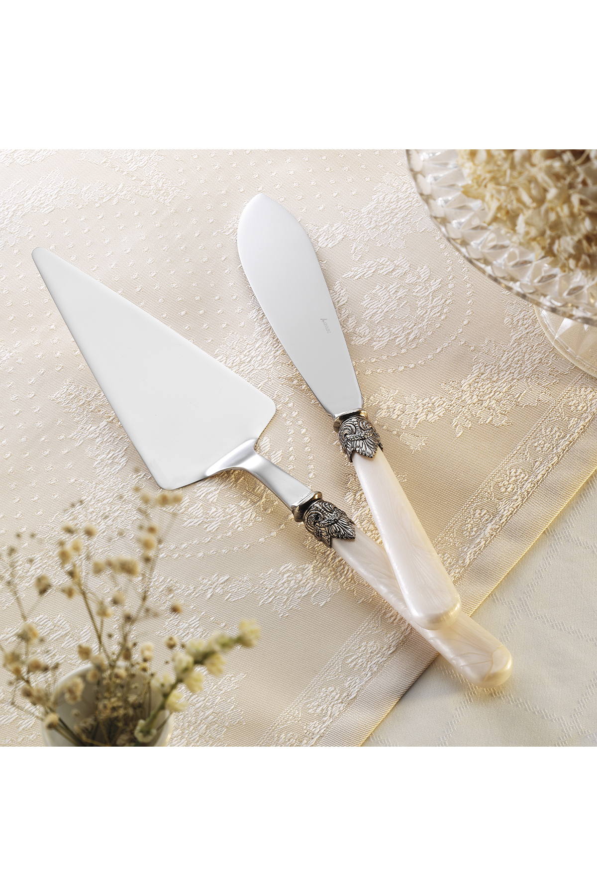 Positano 2 Piece Cake Serving Set Cream