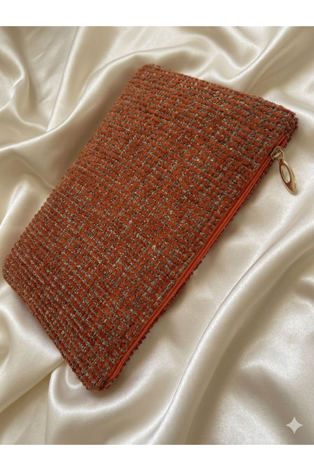 VELORİA BAG & SCARF Veloria Bag Zigzag clucth çanta DOKUMA KUMAŞ ve KORUMA PEDİ içeren İpad tablet taşıma çantası 21x25 cm iç kapasite görsel 3