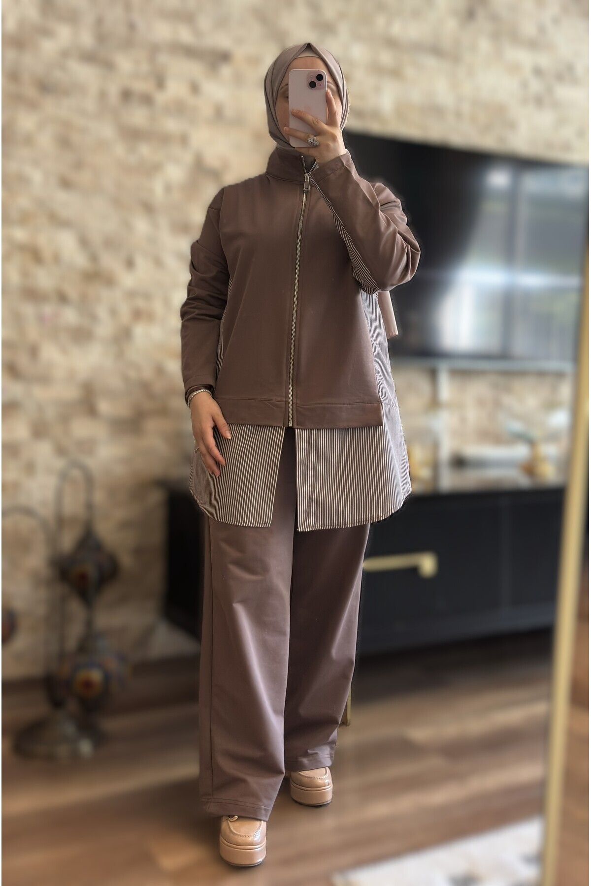 Taupe
