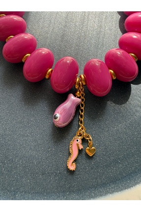 BEAD BERRY Fuşya Pembe Boncuklu Deniz Yıldızı Ve Deniz Atı Detaylı Yazlık Kolye