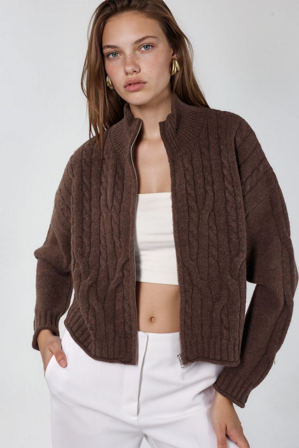 Hiccup Crop Yumuşak Dokulu Fermuarlı Saç Örgülü Triko Hırka