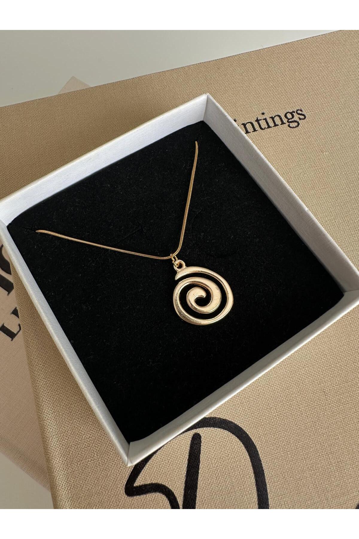 Spiral Charm Çelik Zincirli Gold Kadın Kolye (45 Cm) - Detay Görseli 4