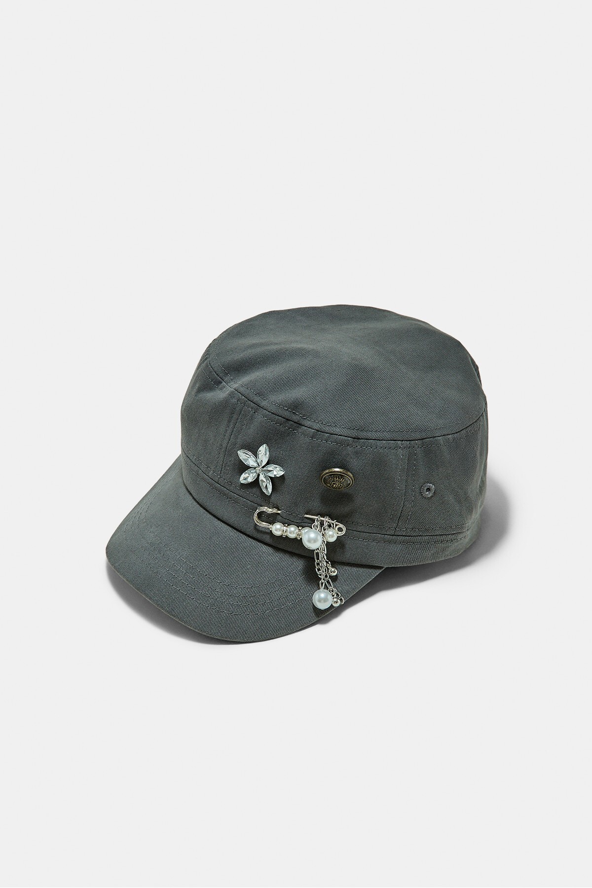 Stradivarius Boncuklu militer şapka görsel 3