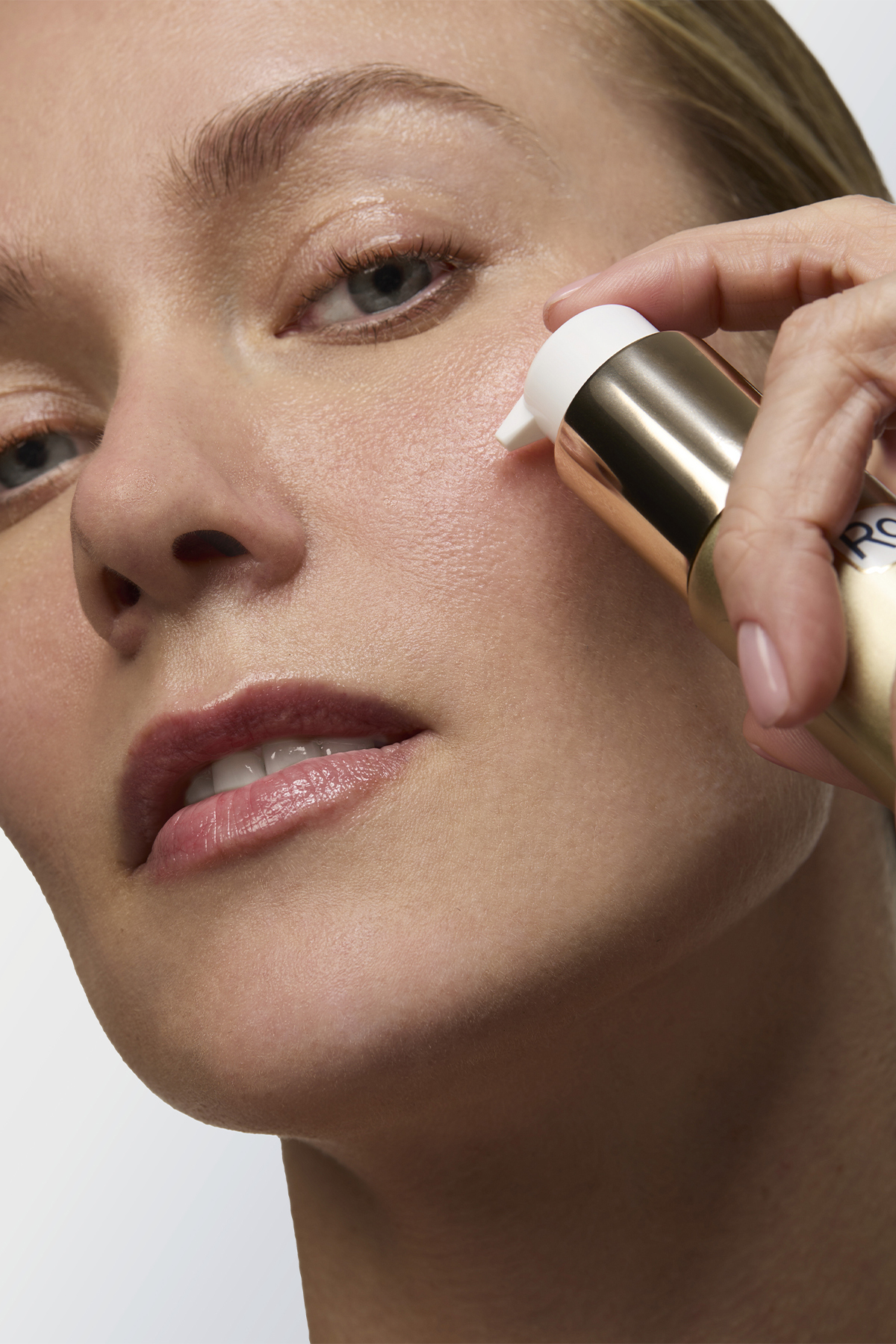 Retinol Correxion Derin Kırışıklık Karşıtı Günlük Nemlendirici SPF30 30 ml + Retinol Serum 30 ml — ROC0026 — تصویر 8 از 8
