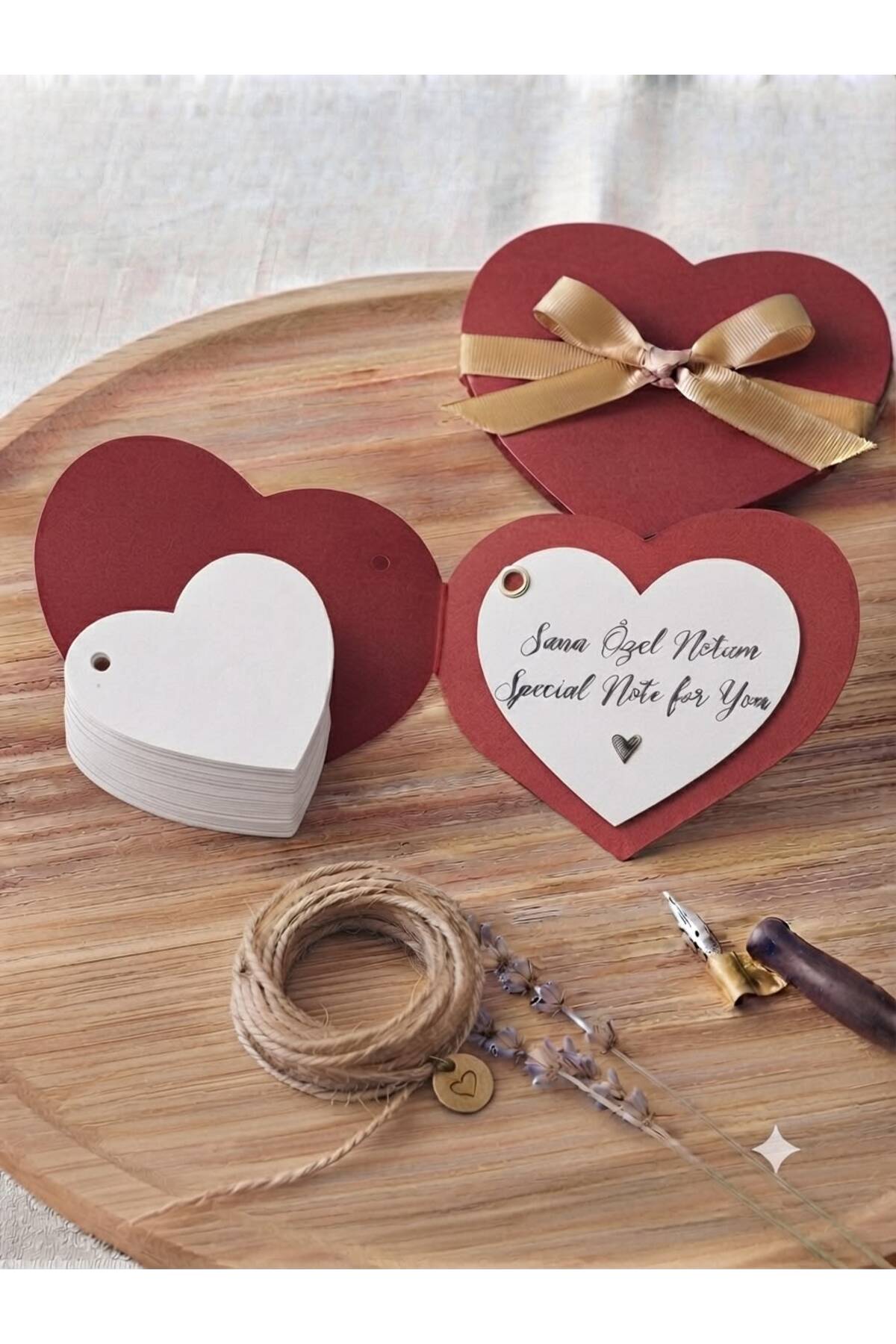 ムービック Flyable Heart トレーディングカード 1BOX Orbak Kağıt Premium Kırmızı Kalp Zarf ve Beyaz Kalp Not Kartı Seti