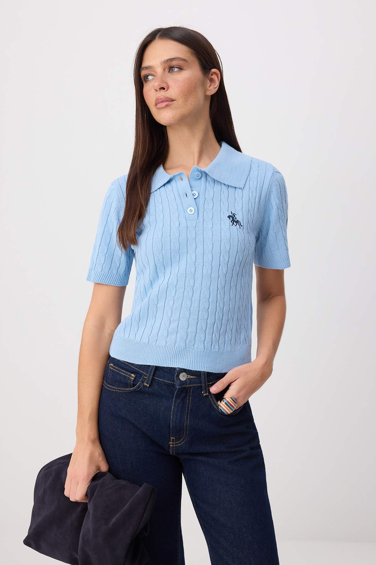 Trendyolmilla Açık Mavi At Nakışlı Polo Yaka Saç Örgü Bluz TWOSS26BZ00163