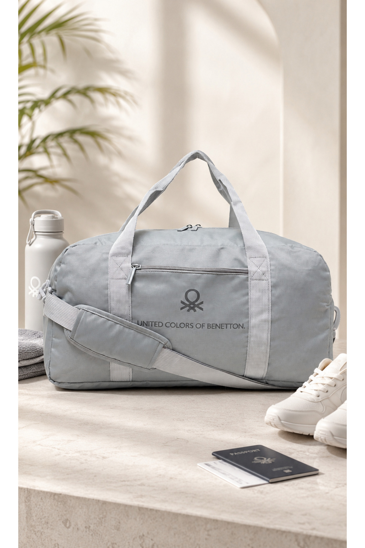 United Colors of Benetton Açık Gri Unisex Omuz Askılı Seyahat El Valizi Spor Çantası 21065