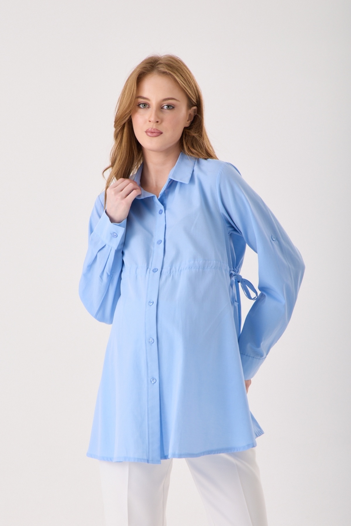 KATLİN MATERNİTY WEAR Hamile Gömlek, Bebemavi Poplin Pamuklu Kumaş, Yanlardan Bağcık ve Kollar Kıvrımlı Detaylı görsel 2