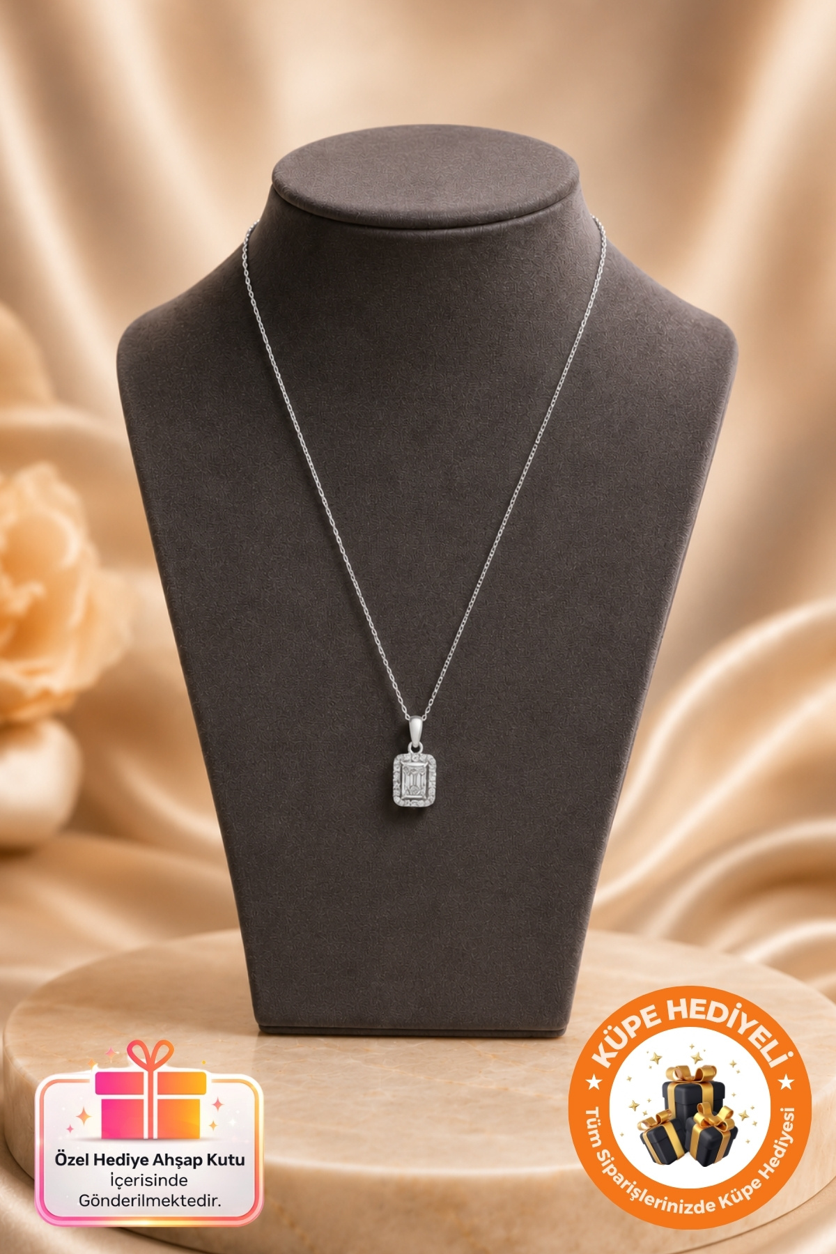 Lucente Jewellery Aşk Şans Bereket ve Zarafetin Simgesi Baget Taşlı 925 Ayar Tek Taş Pırlanta Modeli Kararma Karşıtı Rodyum Güçlendirmeli Gümüş Özel Gün Hediyesi 45 Cm Zincirli Küpe Hediyeli Işıltılı Baget Kadın Kolye