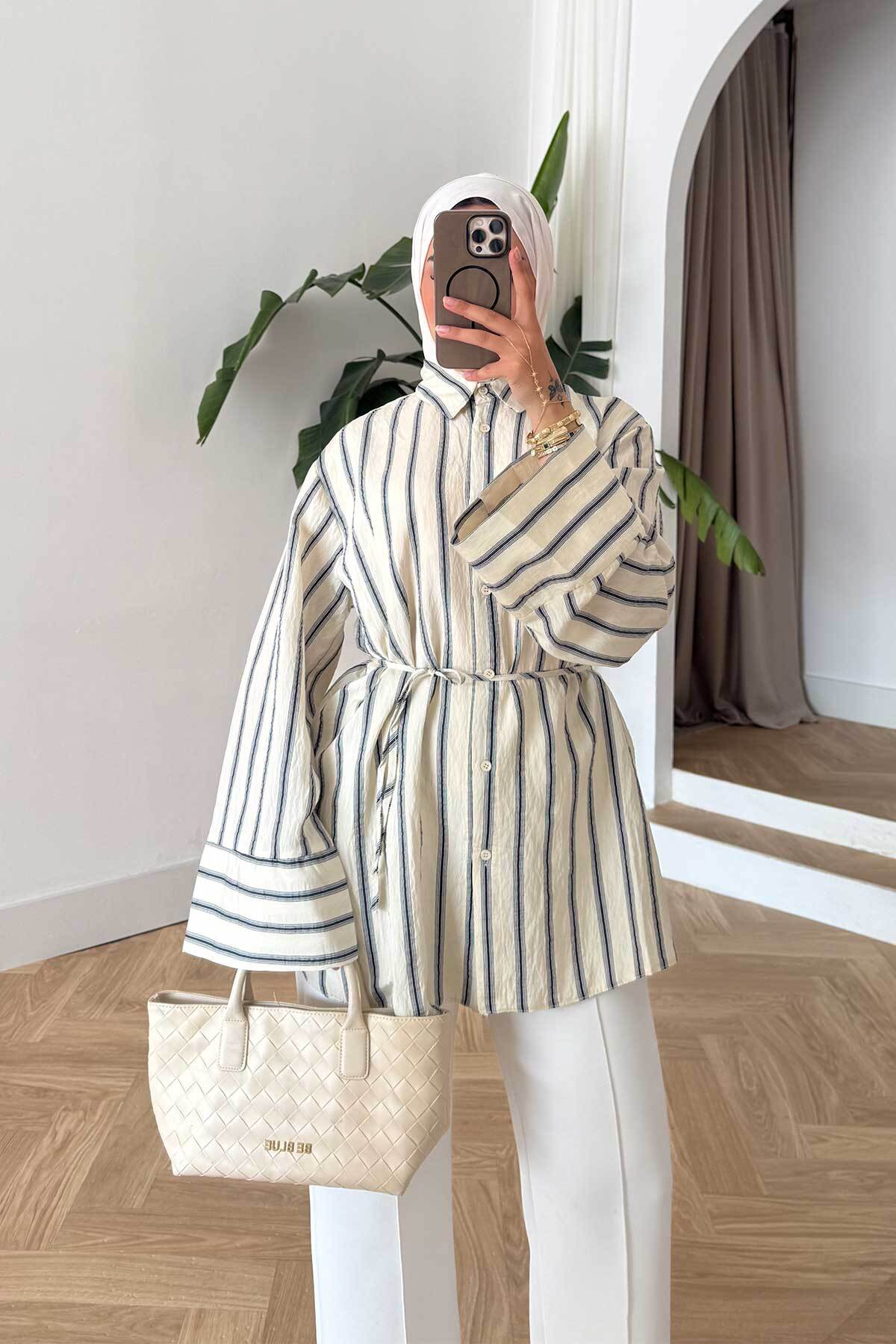 LOCCO Black Striped Balloon Sleeve Shirt Cream