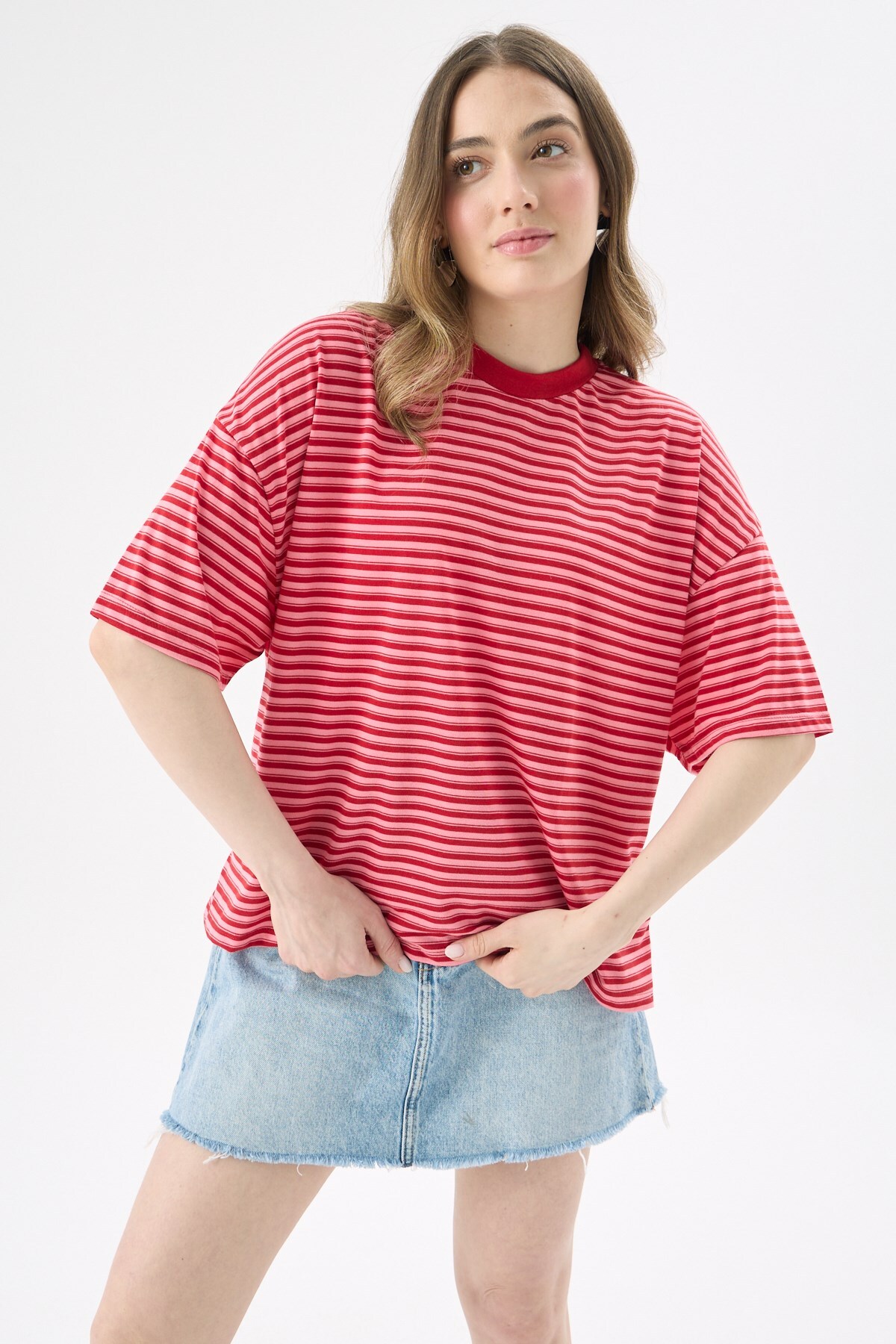 CrepTekstil  Crep Kadın Kırmızı Çizgili Kısa Kollu T-Shirt Oversize Fit Yumuşak Örme Kumaş - Görsel 6