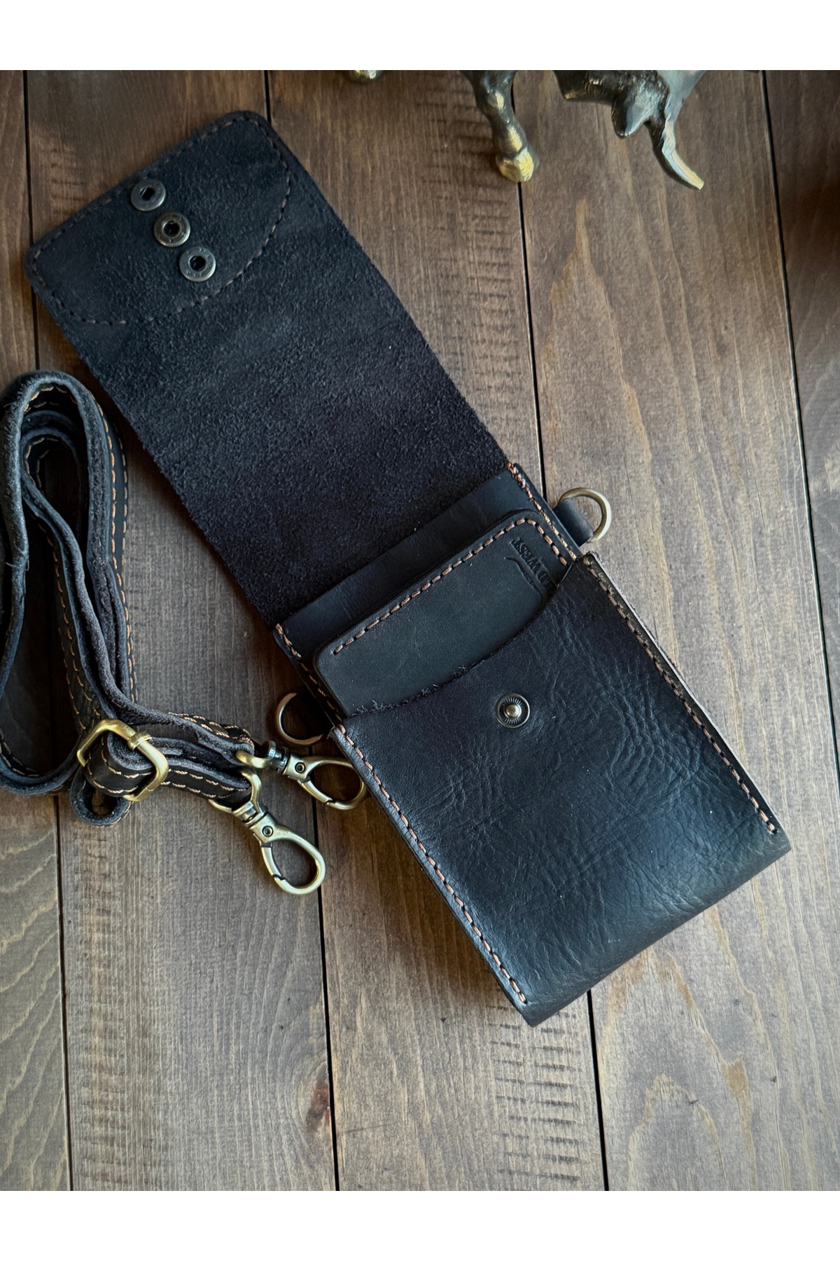 Wild West Crafted Kanguru Man Düz El yapımı Erkek çapraz çanta. Günlük şık pratik kullanım.Doğum günü&Babalar günü&Sevgililer günü hediyesi görsel 2