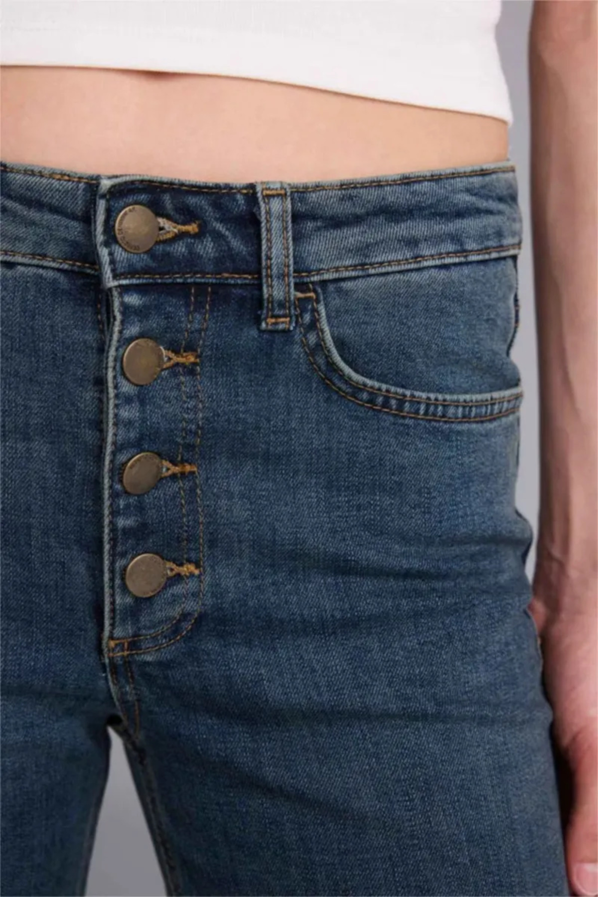 DeFacto Mıa Flare Fit Normal Bel İspanyol Paça Uzun Jean Pantolon H1133AX26SM görsel 4