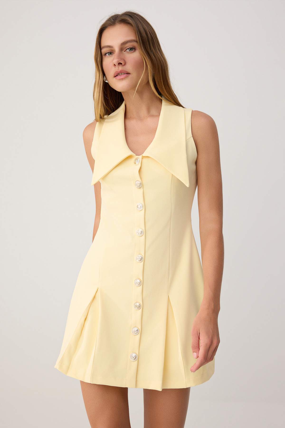 Trendyol Kollektion Gelbes, geknöpftes Jackenkleid mit Revers, kurz/Mini, gew...
