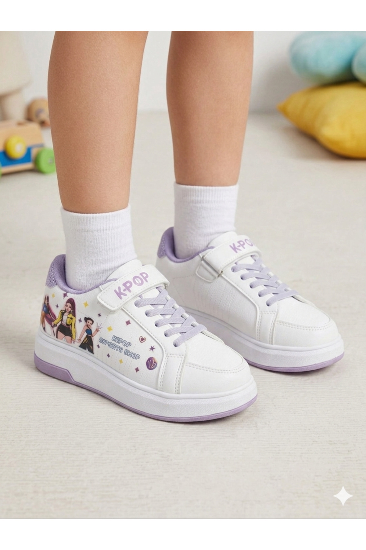 Girls' White Kpop Huntrix Sports Shoes Lightweight and Flexible