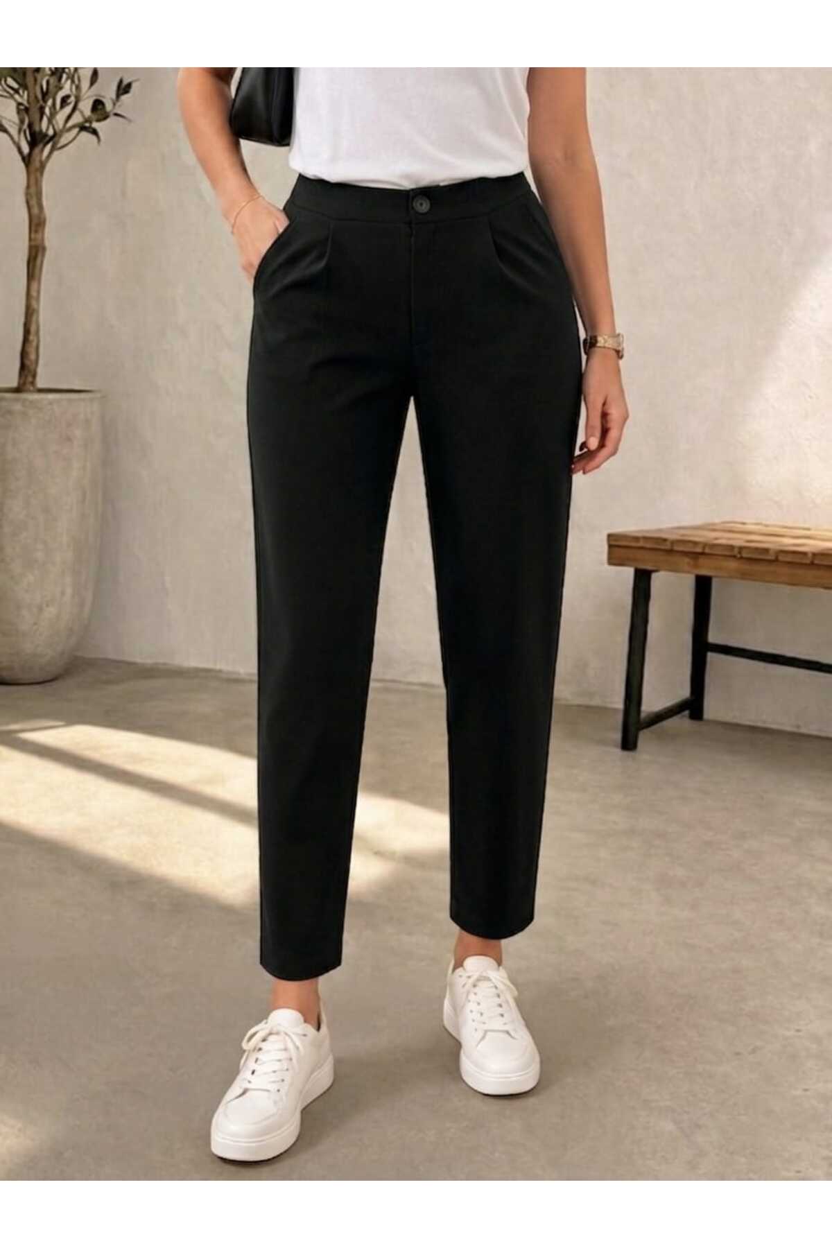 Kadın Siyah Dar Paça Yüksel Bel Likrali Krep Kumaş Yan Cepli Pileli Havuç Pantolon