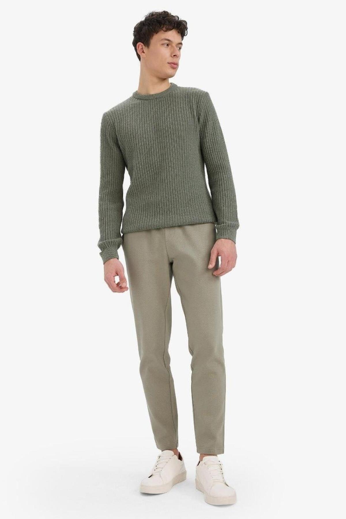 DeFacto Esnek Basic Beli Bağcıklı Cepli Düz Paça Jogger Pantolon C6022AX25SP görsel 8