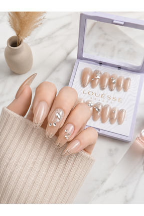 Louesse Beauty Louésse Champagne Glow Takma Tırnak Seti 12’li – Nude Işıltılı...