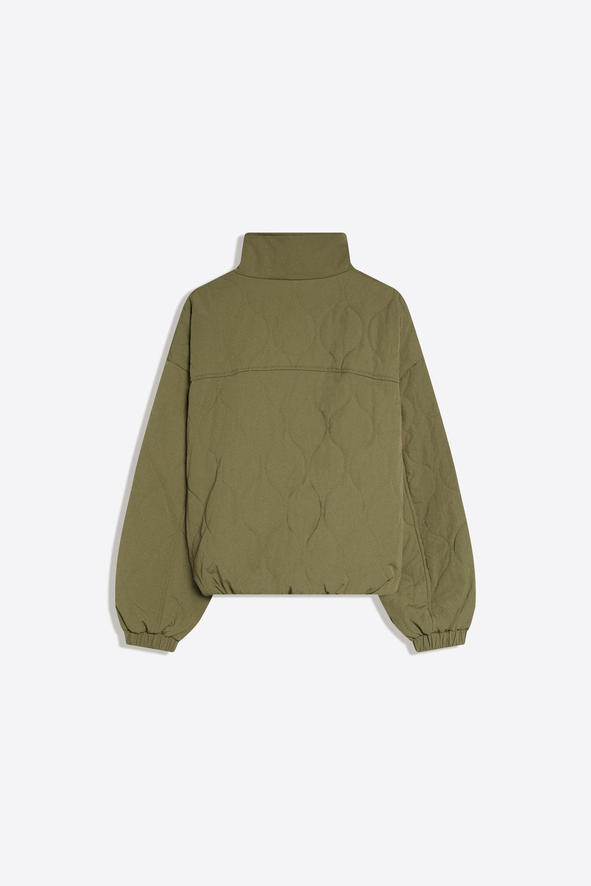 Bershka Kapitone ceket görsel 7